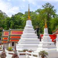เที่ยวชมความงามและนมัสการรอยพระพุทธบาท