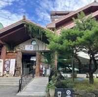 특별한 악어계단에서 사진 남길 수 있는 충주 게으른악어 카페