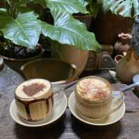 〈ベトナム🇻🇳〉エッグコーヒーが有名！ローカルなカフェ『NAM house』