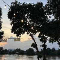 The Summer House  คาเฟ่อยุธยาติดริมน้ำ