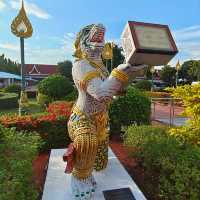 หลวงพ่อเพชร  ศักดิ์สิทธิ์เมืองพิจิตร