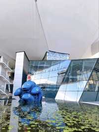 Exploring the Iconic Attractions of Marina Bay Sands