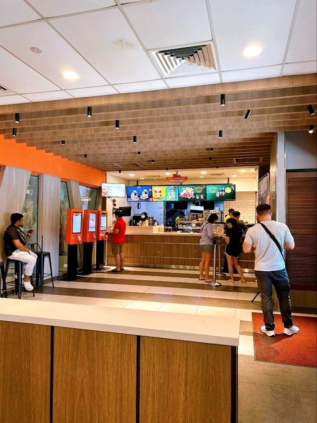 A&W Ayer Keroh: A Classic Stop for Comfort Food