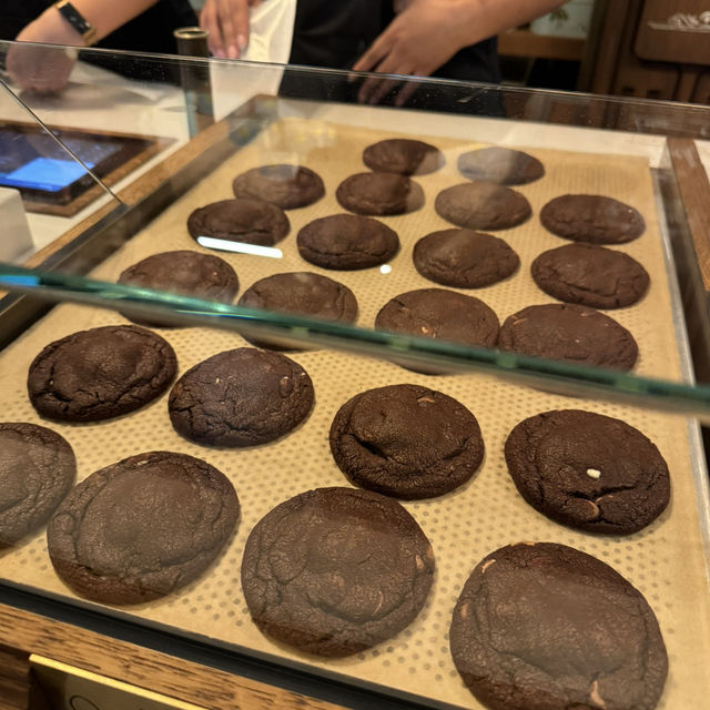 Best Cookie Shop in Amsterdam - Van Stapele Koekmakerij