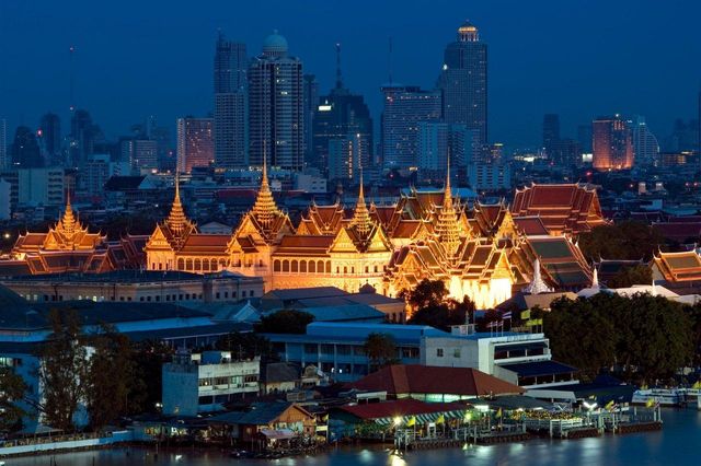 Bangkok: A Culinary Wonderland with Vibrant Culture and Friendly Faces