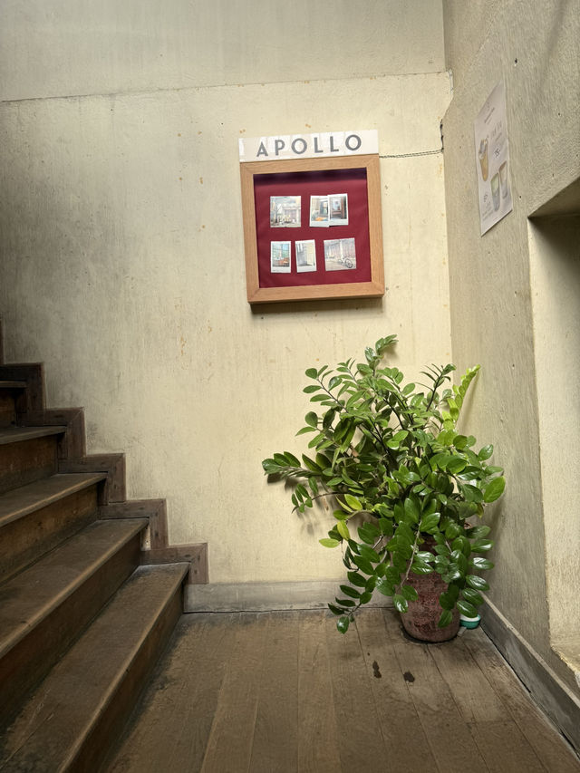 📍คาเฟ่ลับใจกลางเมืองลำพูน“Apollo Cafe"