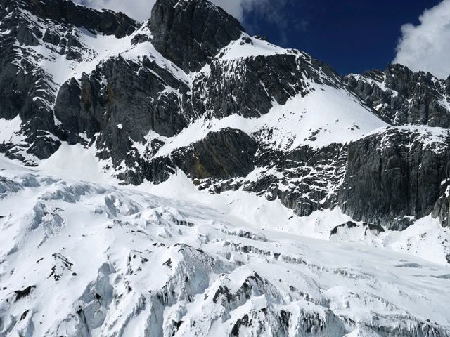 【中国】5Aランクの天空の白銀絶景！玉龍雪山