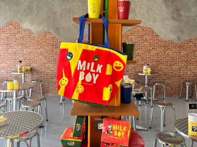 ร้านนมสด ” Milk Boy 