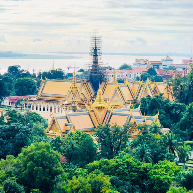 เดินชิวที่กรุงพนมเปญ