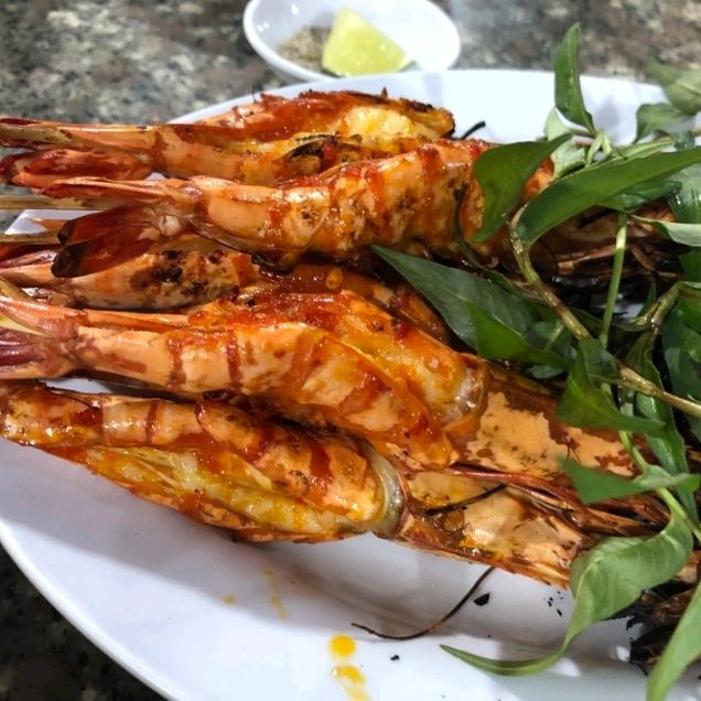 무이네888, 현지인과 관광객 모두를 사로잡는 해산물 맛집 🦀