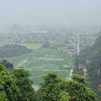 Ninh Binh in a Day: Hoa Lu and Trang An’s Stunning Display