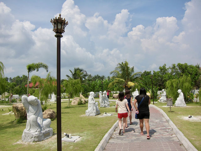 Tua Pek Kong Temple: A Sacred Seaside Escape into Malaysia’s Rich Heritage