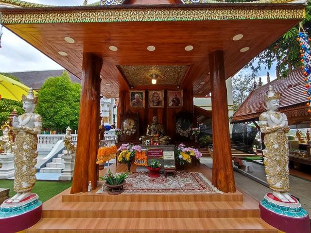 วัดสวยล้านนา ทัศนียภาพทุ่งนา ดอยภูคา อันงดงาม