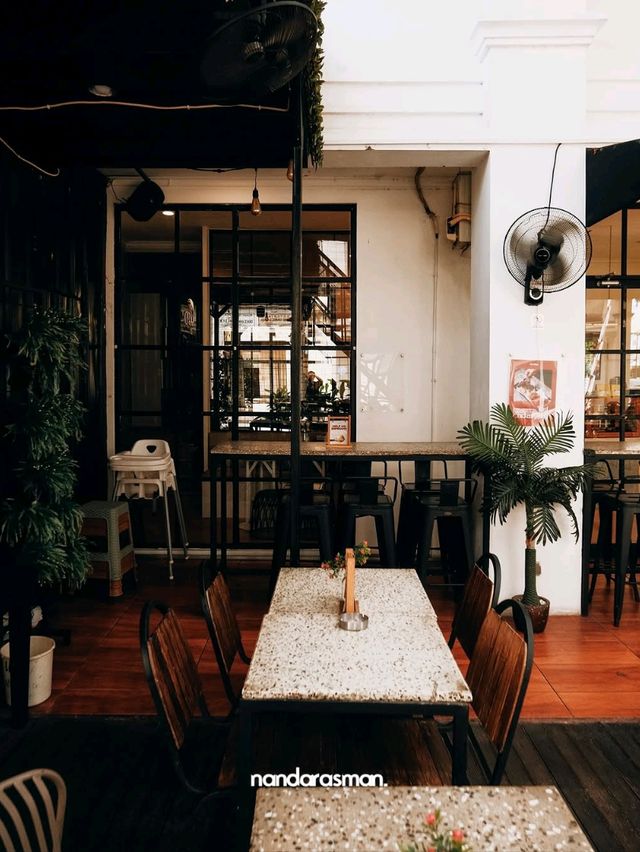 Yard Cafe