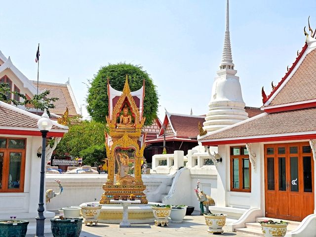 วัดชนะสงคราม ราชวรมหาวิหาร กรุงเทพ