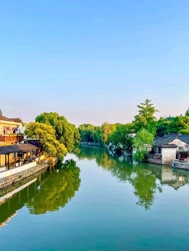 The Charm of Qiandeng Ancient Town