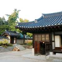 Namsangol Hanok Village (南山谷韓屋村)