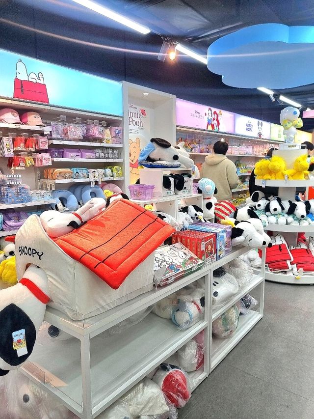 홍대에 갓 생긴 따끈따끈한 잡화점, 미니소 홍대점🐨