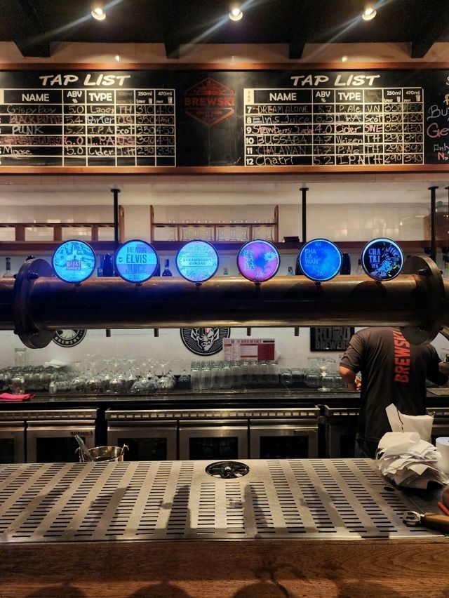 【バンコク】ルーフトップのクラフトビールのお店🍻