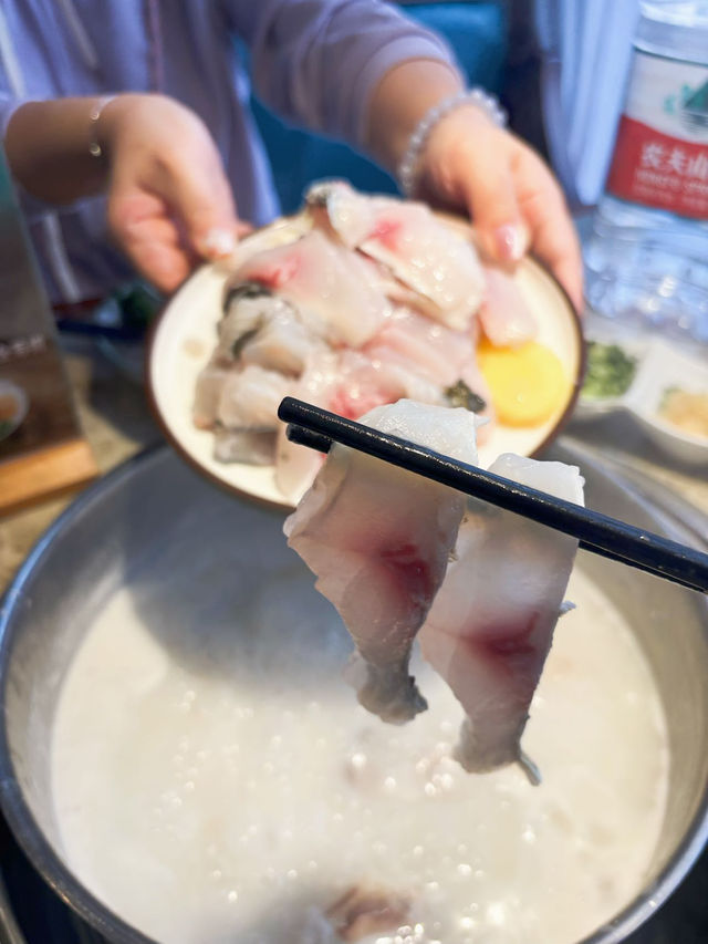 新鮮活魚現點上菜👍🏻 正宗中山脆肉鯇