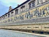 【🇩🇪主君の行列（Fürstenzug）】
