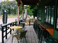 自然に包まれた癒しの庭園カフェ☕🌳