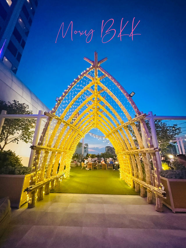 เที่ยวโรงแรม Moxy ฟีลปาร์ตี้สวนหลังบ้าน 