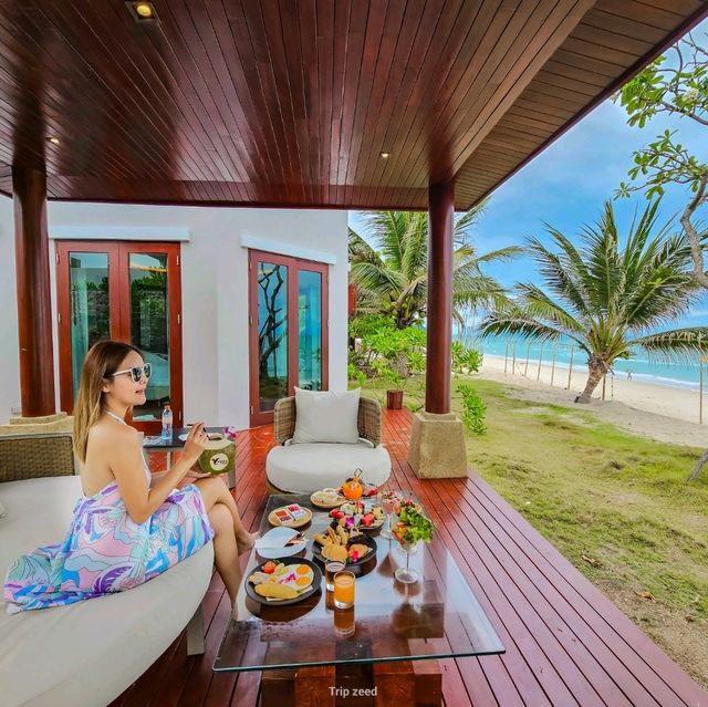 วิลล่า สไตล์ Tropical ริมทะเล ขนอม