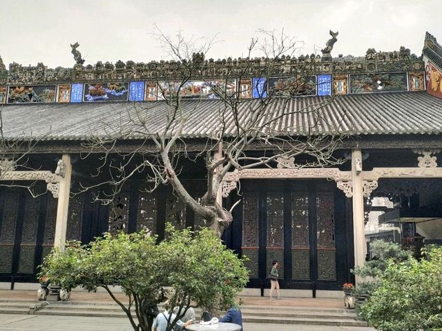 정교함의 끝, 광저우 진가사당