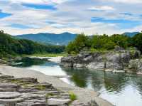 【川と岩がつくる絶景の舞台】長瀞岩畳（ながとろいわだたみ）🌊🪨