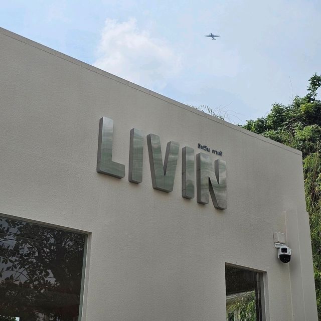 ✳️LIVIN CAFE | คาเฟ่มินิมอลโทนสีอบอุ่น✴️