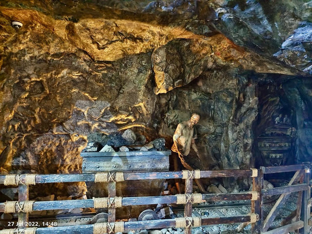 Labuan Chimney Museum: Where History Puffs Out Its Secrets 🚂🧱