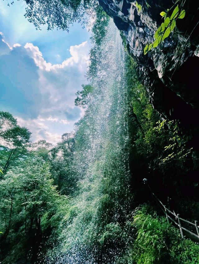 中國四川雅安著名景點：中國桌山，適合打卡拍照📸