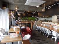 美國村附近的拉麵店「Stripe Noodles」