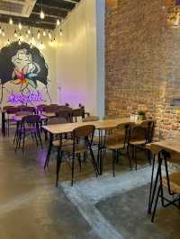 Art Meets Comfort Food at Pinwheel Café