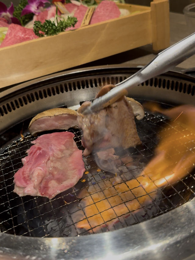 【北九州グルメ】駅から徒歩圏内🚶‍♀️精肉店直営の宮崎牛が食べられる焼肉屋さん✨️
