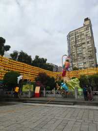 A Touch of Peace and Power at Lungshan Temple