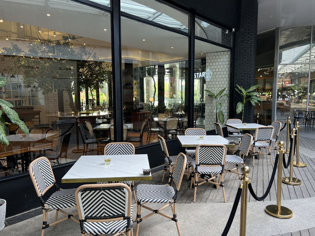 Toby's Estate Grand Batam: Where Great Coffee Meets Chic Comfort