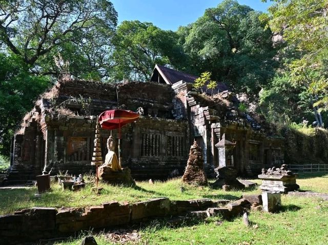 Laid-Back Vibes and Ancient Ruins Coolness