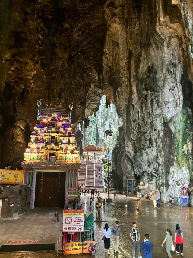 Batu Caves – Where Divine Stairs Meet Rainbow Vibes