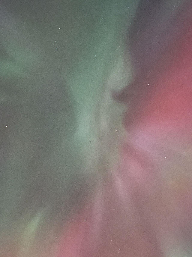 Yoga under the northern light in Saskatchewan Canada🇨🇦💖