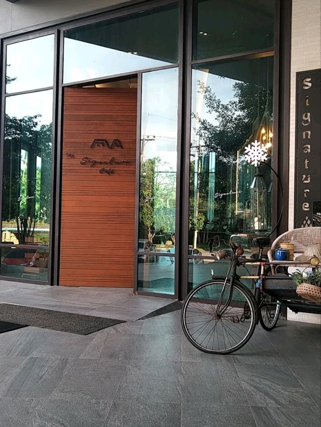 "Hatyai Signature Hotel: A Tranquil Retreat with Warm Hospitality"