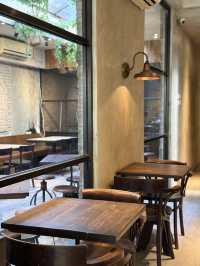 Cozy coffee in Surabaya woody vibes 