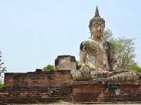 タイの歴史を感じる旅へ出かけよう！新たな発見と感動がここに