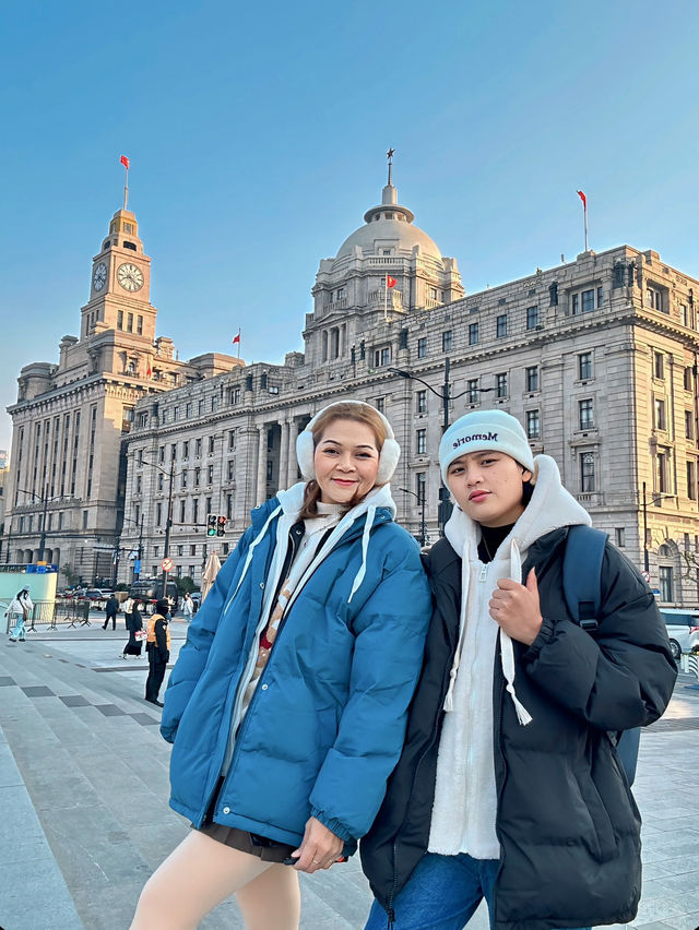 วัวกระทิง (The Bund)