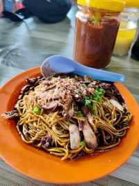 Hidden Noodle Heaven: Why Locals Love Restoran Lee Chuo in Sitiawan