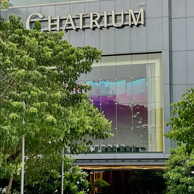 A Grand Oasis in the Heart of Bangkok