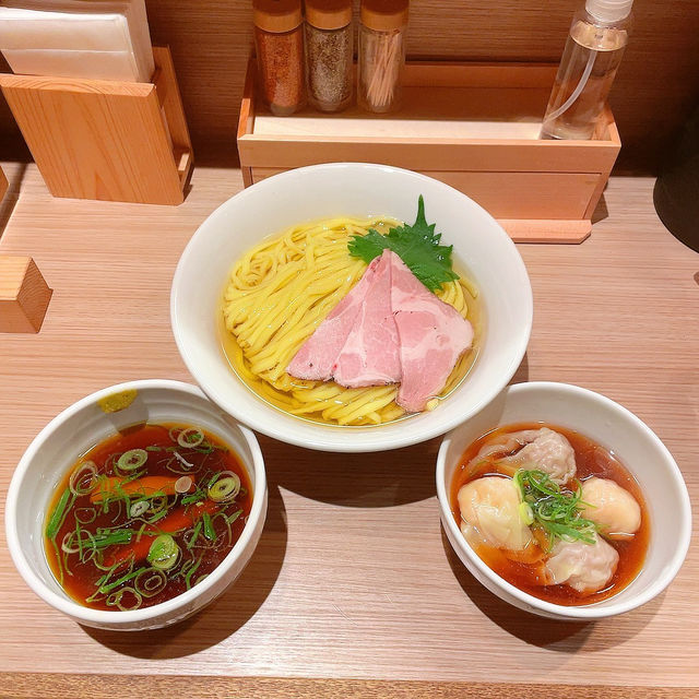 【東京/新宿🇯🇵】美しすぎる見た目の麺🍜 支那蕎麦 澤田