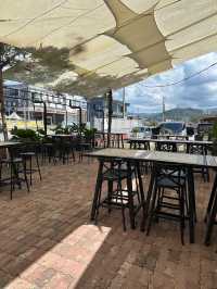 Happy Place Restaurant & Bar
