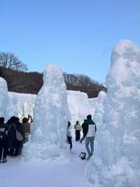 夢幻藍光冰之城！北海道「支笏湖冰濤祭」讓你秒進冰雪童話世界❄️✨